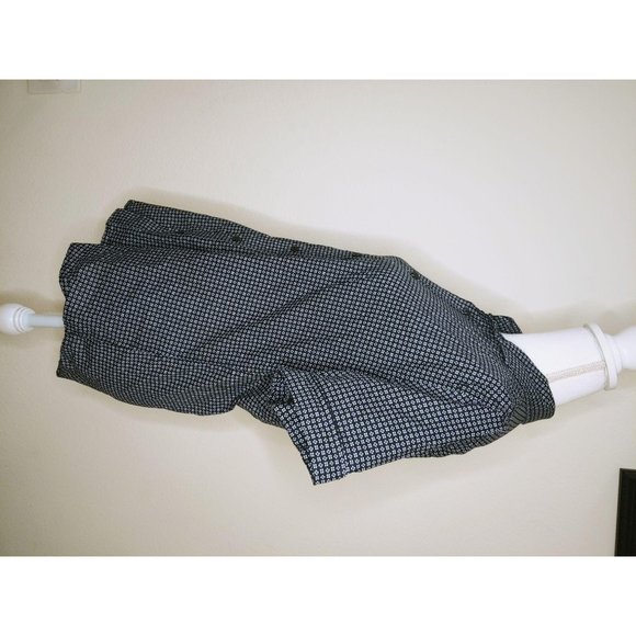 Vince Camuto M Blue Short Sleeve Button Down Floral Blouse - Picture 3 of 5